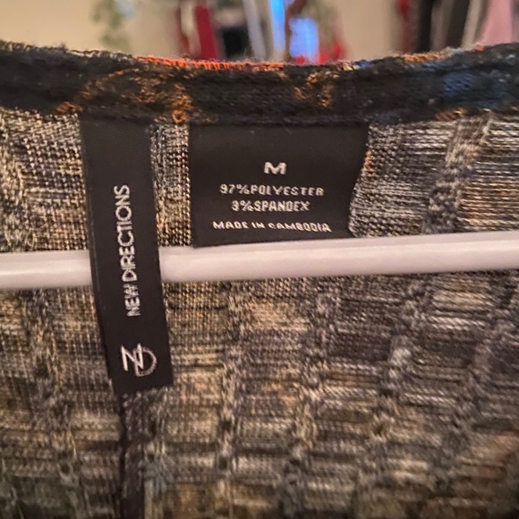 top - Picture 2 of 2